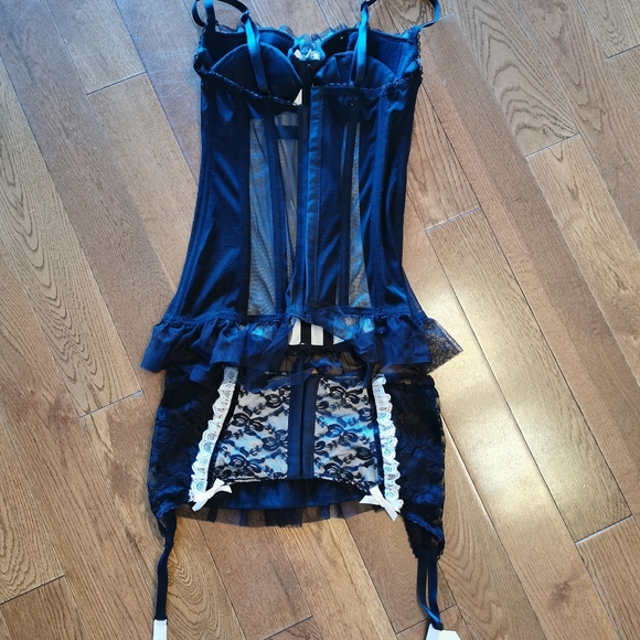 NWOT Ann Summers garter belt - Picture 2 of 4